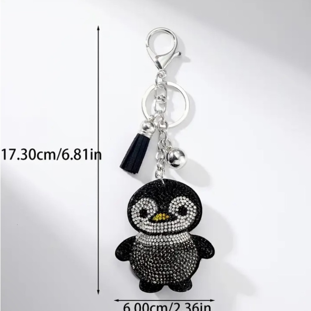 Sparkling Penguin Keychain - Picture 4 of 6